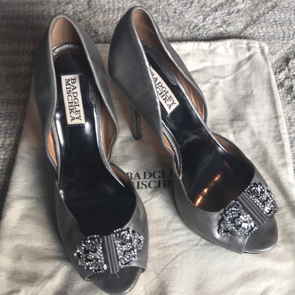 badgley mischka silver wedding shoes